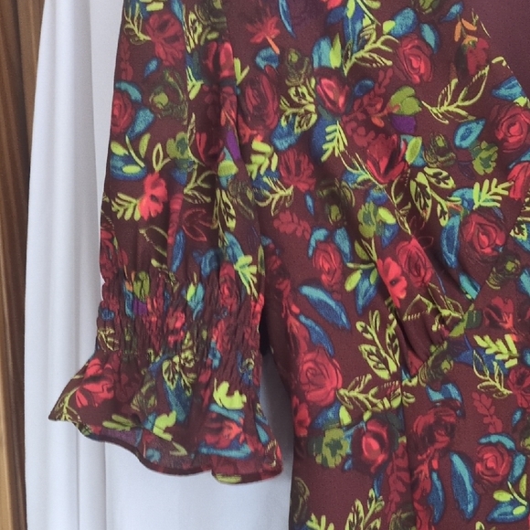 Chic Floral Ruffle Mini Dress - Picture 4 of 9